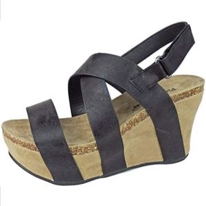 Pierre Dumas Wedge Platform Strappy Black Sandals